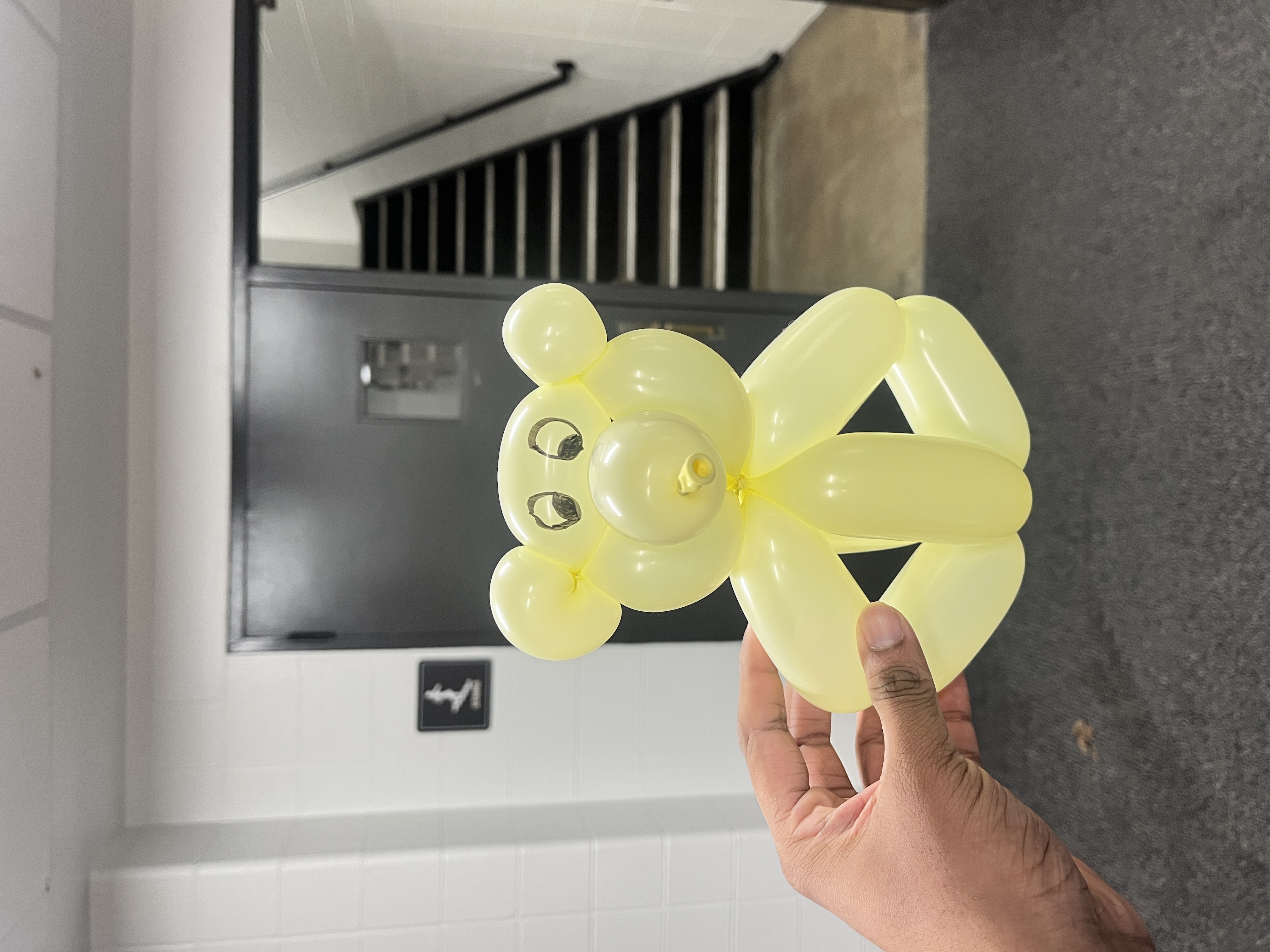 Yellow balloon bear